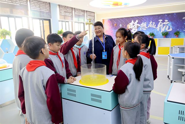 寒假前夕一所学校的科技节预热PG麻将胡了模拟器安徽霍邱：(图2)